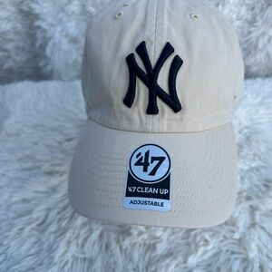 47 Men Cream Adjustable New York Cap